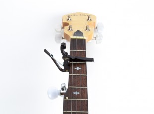 Quick-Change Capos for Banjos