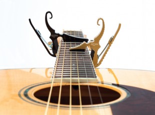 Quick-Change Partial Capos for Acoustic Guitars