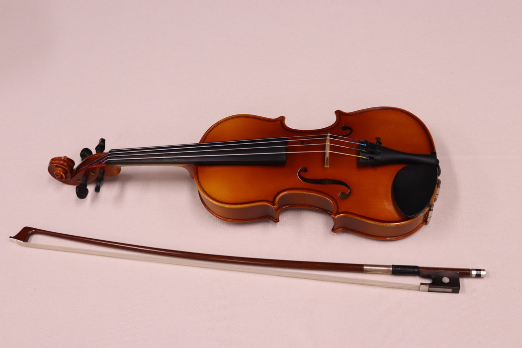 Suzuki 鈴木バイオリン No.230 1/8VNセット（弓・ケースセット）[中古] | ギター・バイオリン・チェロ・マンドリン・ウクレレ