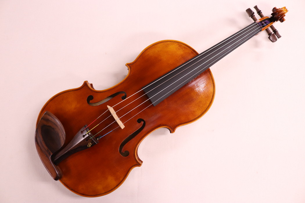 IESTA（イエスタ） Amati（アマティ） ギター・バイオリン・チェロ・マンドリン・ウクレレの専門店 ギター バイオリン ショップ