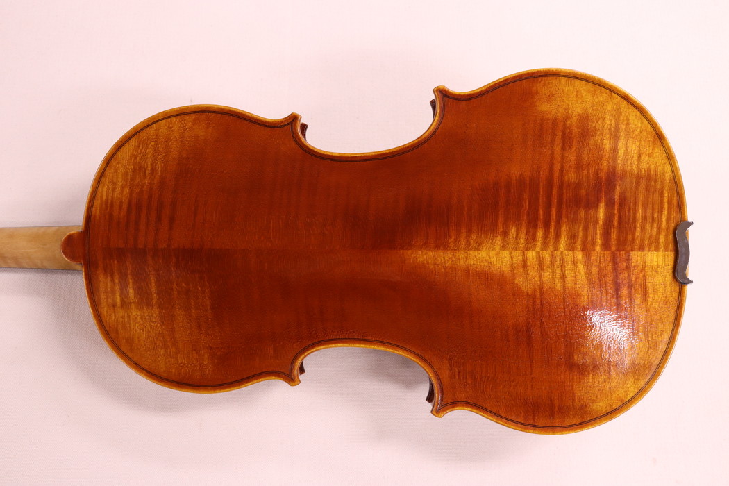 IESTA（イエスタ） Amati（アマティ） ギター・バイオリン・チェロ・マンドリン・ウクレレの専門店 ギター バイオリン ショップ