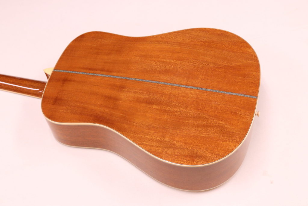 ASTURIAS アストリアス D.エンブレム SP(特注モデル) アディロンダックスプルース／マホガニー [新品同様品] ギター