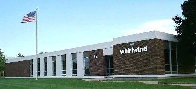 whirlwind本社工場外観